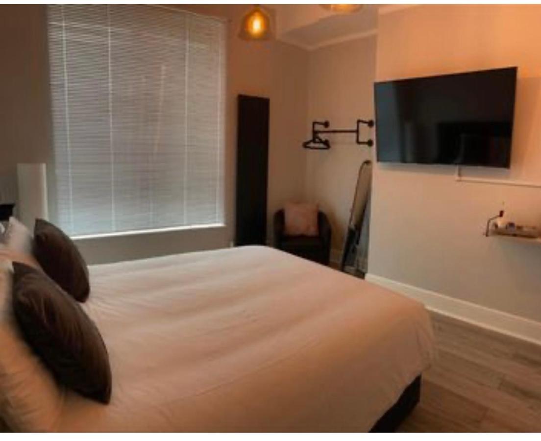 The Hamlet Guest Rooms Фолкстон Екстериор снимка
